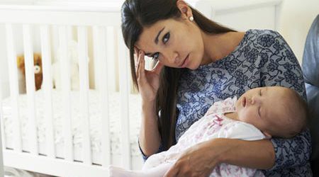 Traitement homéopathique contre le baby blues et autres remèdes naturels.