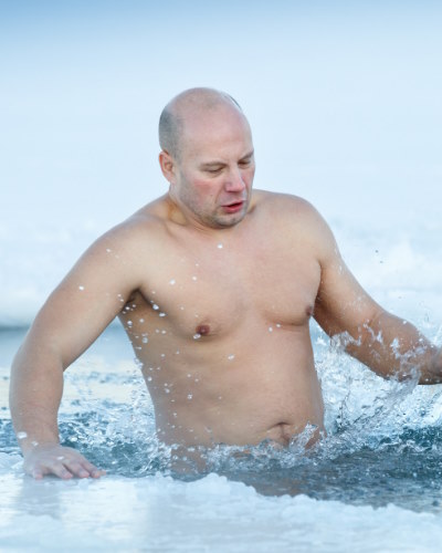Le bain dans l’eau froide