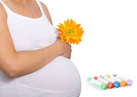 Homéopathie et grossesse, comment se soigner enceinte ?